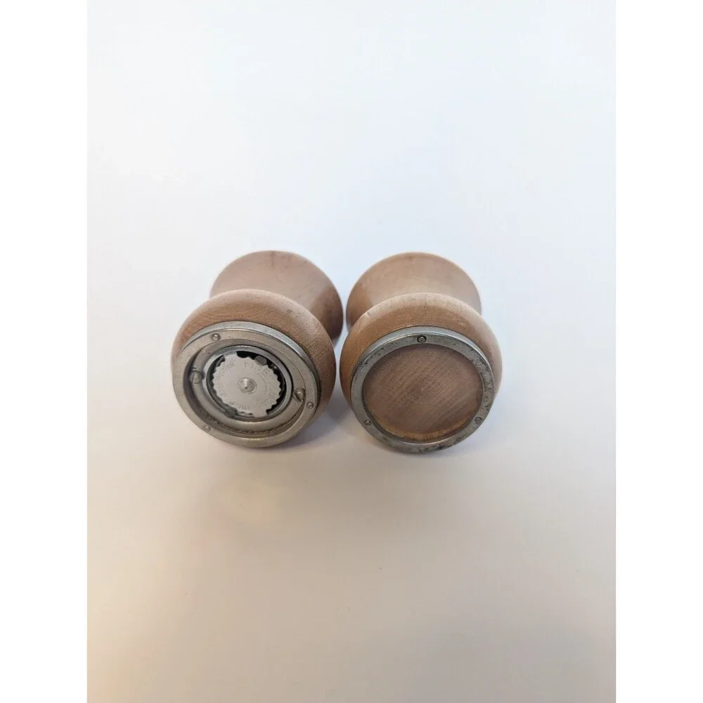 2ct Vintage Japan Salt and Pepper Shaker Grinder SET Light Wood and Chrome